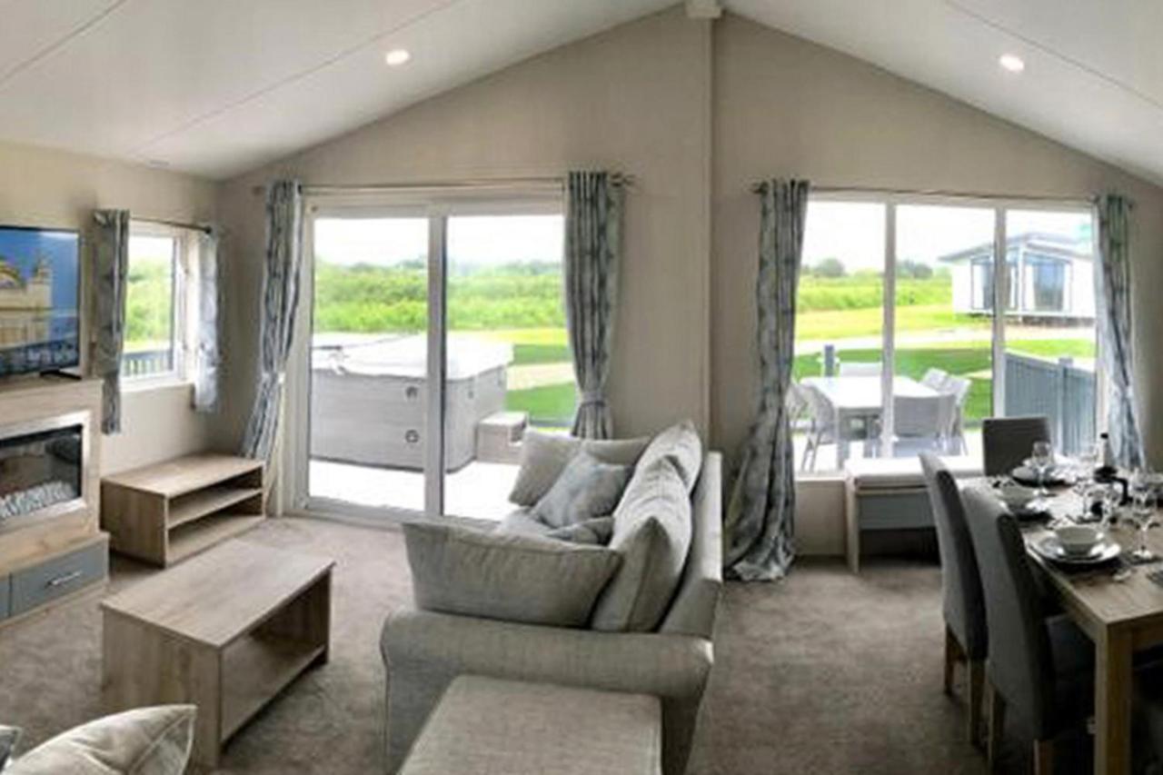 Newperran Holiday Park New Quay Kültér fotó
